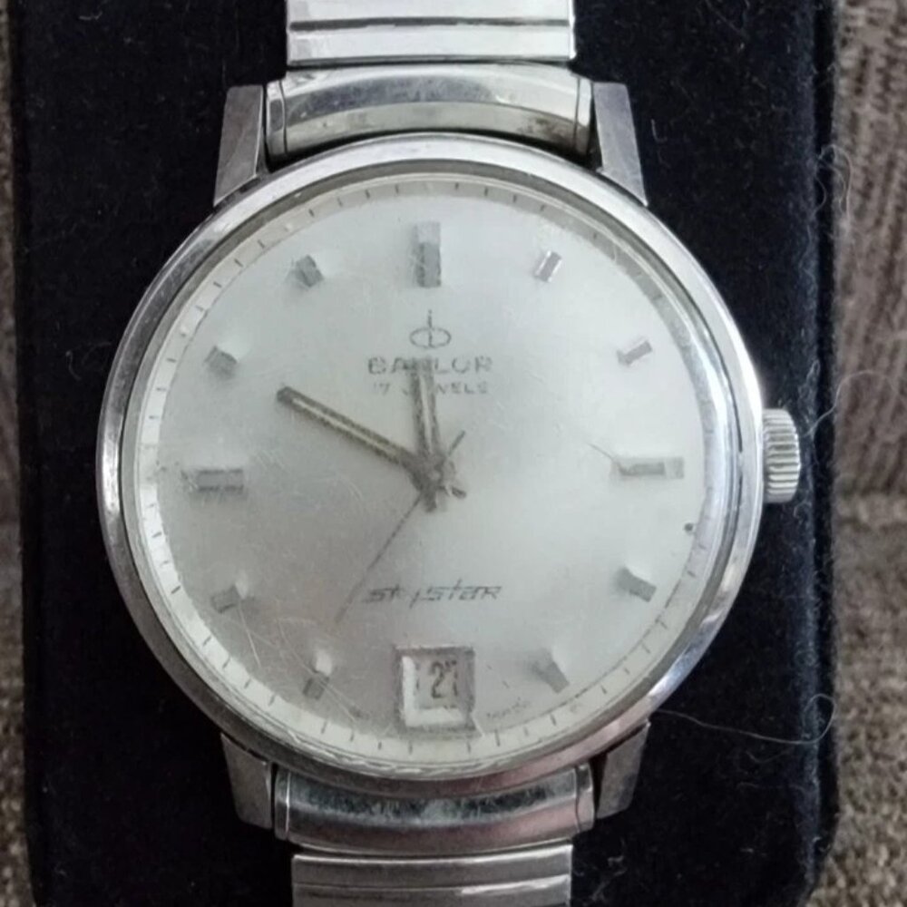 1960s Baylor SkyStar Men's Silver 17Jwl Swiss Made Calendar Watch w/ Bracelet